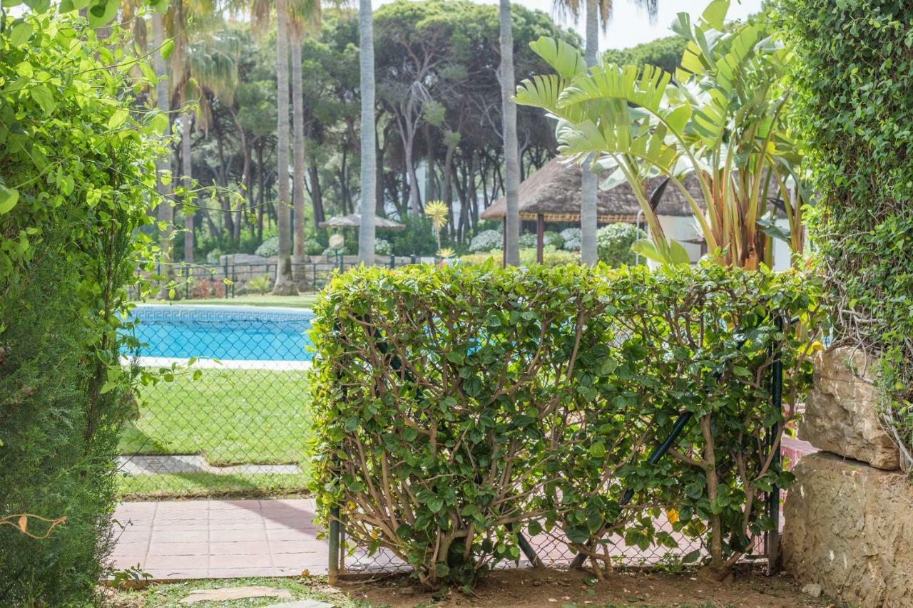 1Br Beachfront Complex - Mi Capricho Sitio de Calahonda Екстер'єр фото