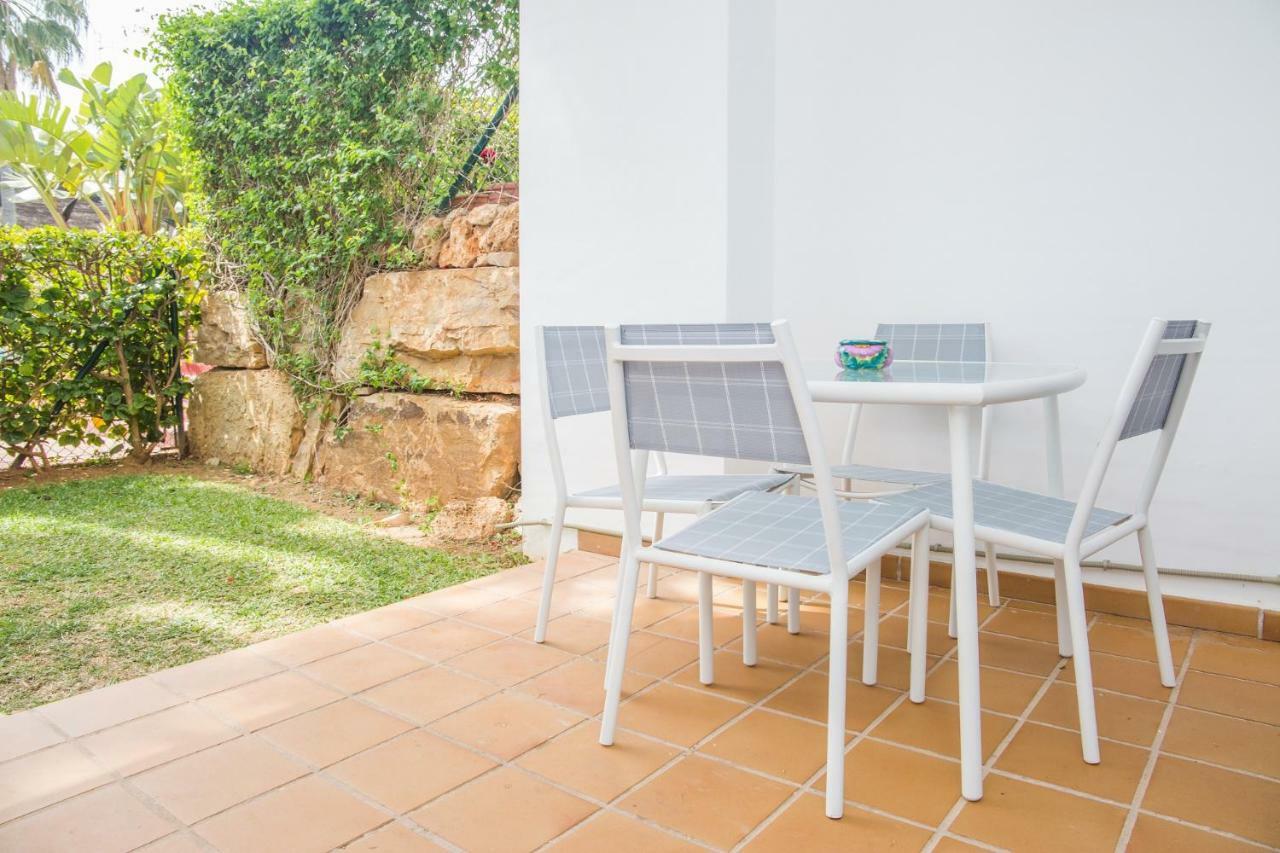 1Br Beachfront Complex - Mi Capricho Sitio de Calahonda Екстер'єр фото